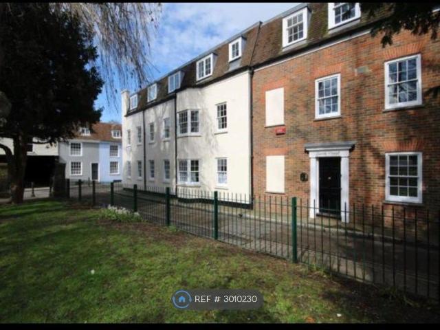 Linen Court, Canterbury CT1, 2 bed flat to rent, £1,500 pcm | PrimeLocation