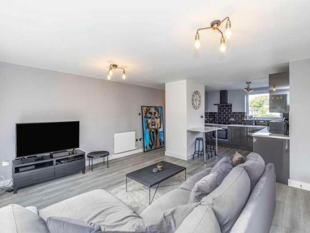 Lingfield Close, Northwood, HA6