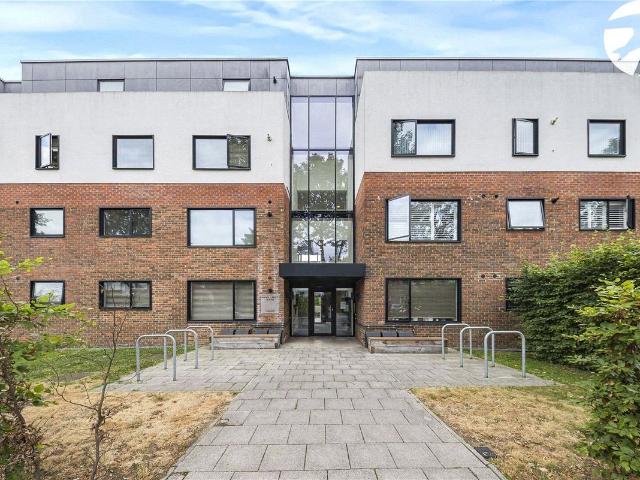Lingfield Crescent, London SE9, 1 bed flat to rent, £1,450 pcm | PrimeLocation