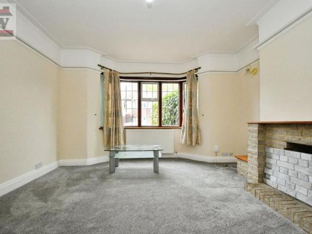Lingwood Gardens, TW7