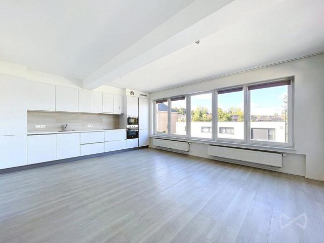 LINKEBEEK Spacious duplex apartment with 3 bedrooms