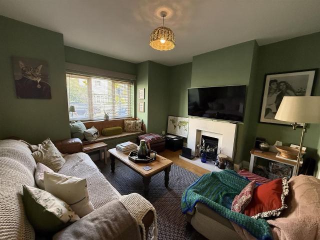Linkfield Road, Isleworth TW7, 2 bed cottage to rent, £2,000 pcm | PrimeLocation