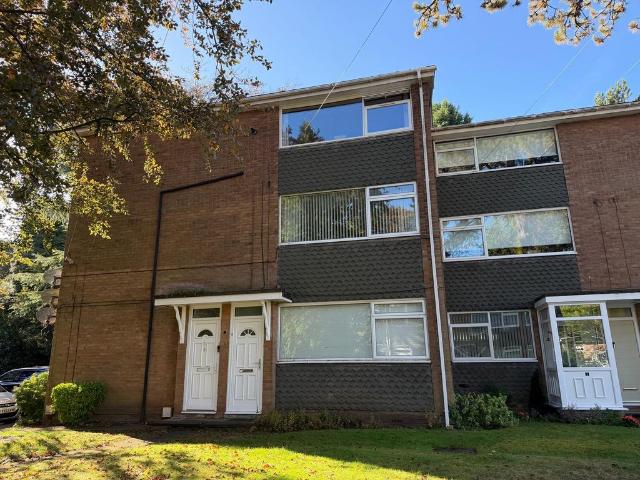 Links View, Sutton Coldfield, B74 2 bed apartment to rent £900 pcm £208 pw