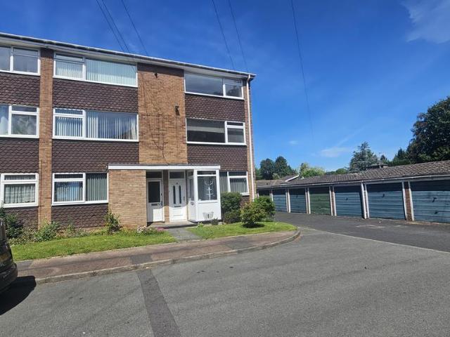 Links View, Sutton Coldfield B74 2 bed duplex to rent £1,050 pcm £242 pw