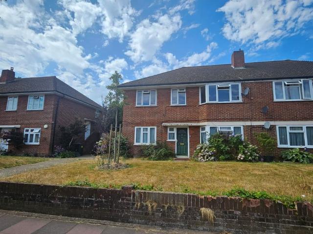 Links Way, Beckenham BR3, 3 bed shared accommodation to rent, £975 pcm | PrimeLocation
