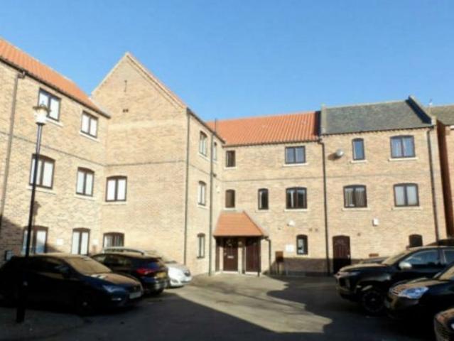 Linley Court, Bingham, Nottingham, Nottinghamshire NG13, 1 bed flat to rent, £800 pcm | PrimeLocation