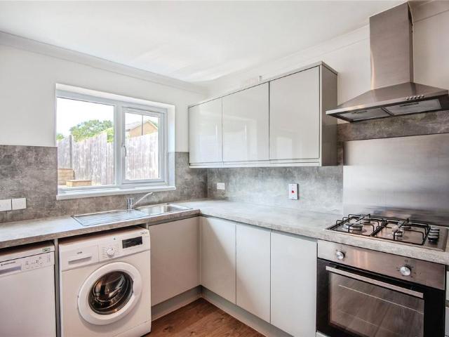 Linley Close, Bath, Somerset, BA2 1 bed in a house share to rent £775 pcm £179 pw