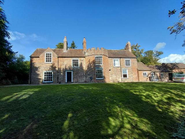 Linley, TF12 5 bed cottage to rent £2,995 pcm £691 pw