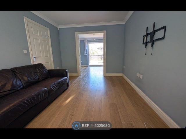 Linnet Avenue, Amersham HP6, 4 bed detached house to rent, £2,795 pcm | PrimeLocation