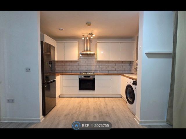 Linnet House, Greenhithe DA9, 2 bed flat to rent, £1,500 pcm | PrimeLocation