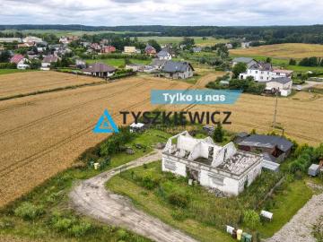Dom w stanie surowym z dużą działką i garażem