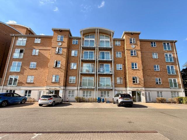 Lion Court, NORTHAMPTON 2 bed flat to rent £1,000 pcm £231 pw
