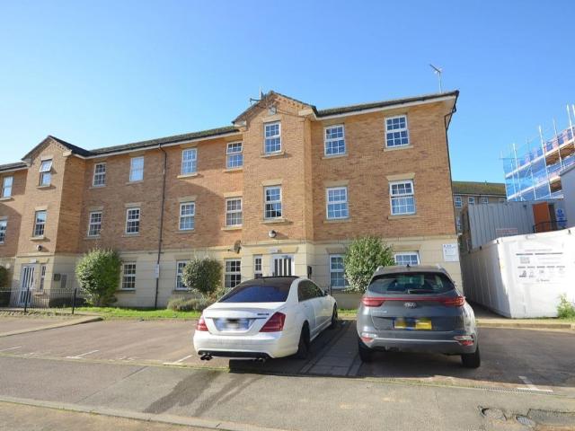 Lion Court, Southbridge, Northampton NN4 2 bed apartment to rent £950 pcm £219 pw