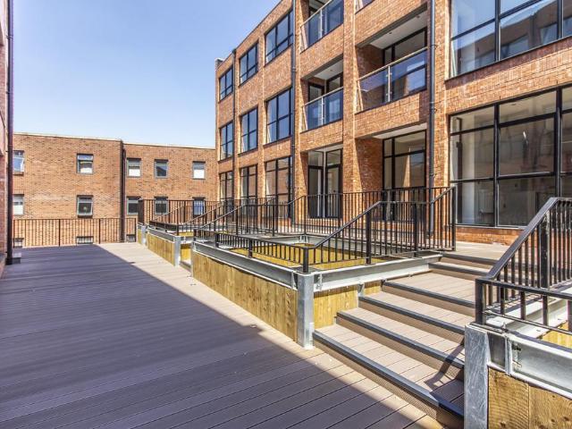 Lion Court, 100 Warstone Lane, Birmingham, B18 6PX, United Kingdom | 3 bed duplex for rent #105184118 | Rentberry