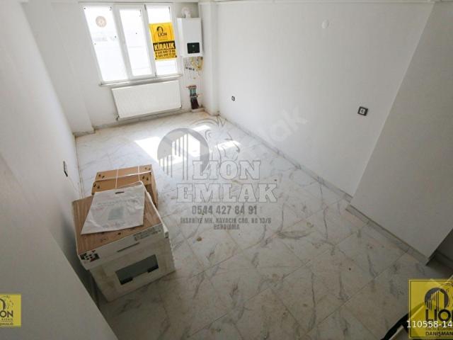 LION EMLAK'TAN YENİ MAHALLE'DE CADDE YAKINI BAHÇELİ FIRSAT DAİRE