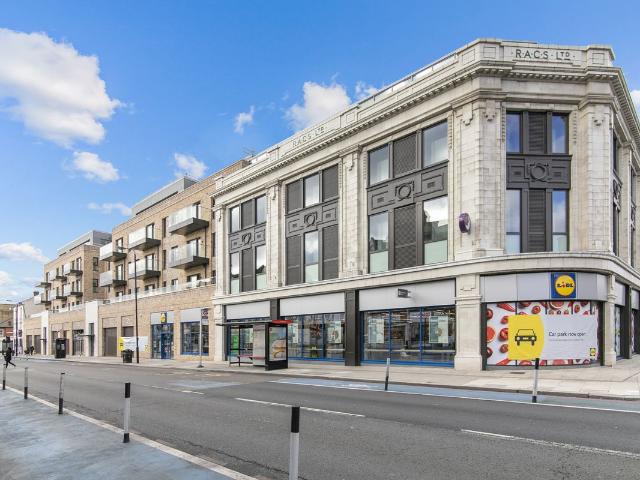 Lion House, Tooting SW17, 2 bed flat to rent, £2,400 pcm | PrimeLocation