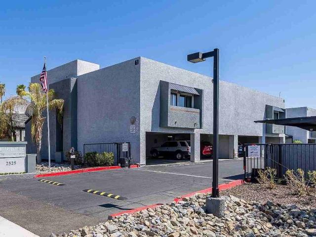 Lion Tempe Apartments 2 Bedroom Apartment for Rent at 2525 S Mcclintock Dr, Tempe, AZ 85282
