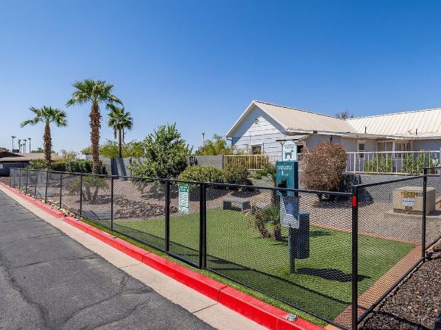 Lion Tempe Apartments 2 Bedroom Apartment for Rent at 2525 S Mcclintock Dr, Tempe, AZ 85282