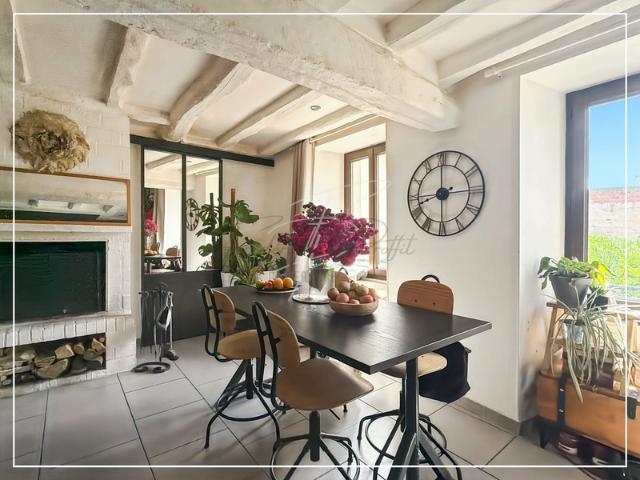 LIANCOURT CENTRE VILLE – T1 AVEC CHARME DE L'ANCIEN AVEC GARAGE !