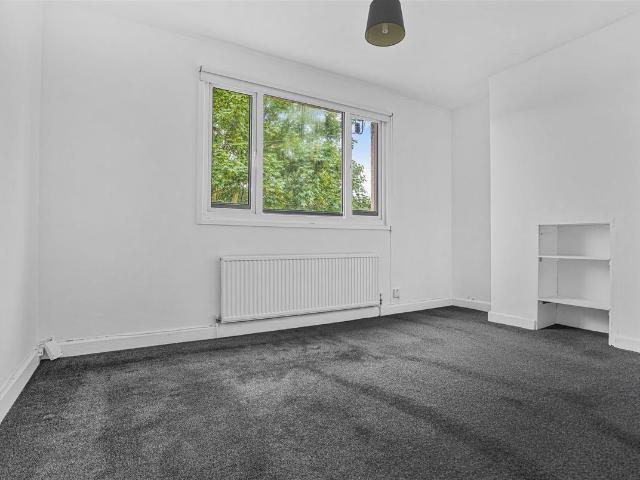 Liberty Avenue, London SW19, 2 bed flat to rent, £1,900 pcm | PrimeLocation