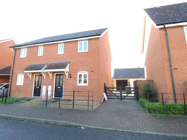 Liberty Close, Bury St. Edmunds IP32, 2 bed semi detached house to rent, £1,300 pcm | PrimeLocation