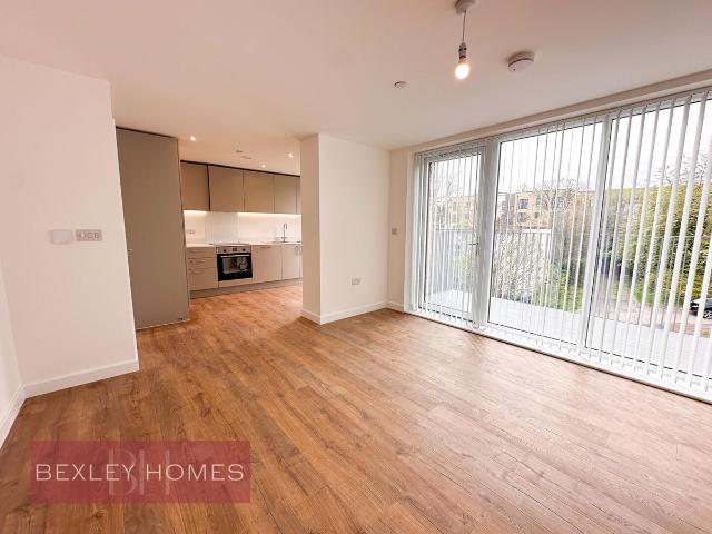 Liberty Court, Stone, Dartford DA2, 2 bed flat to rent, £1,850 pcm | PrimeLocation