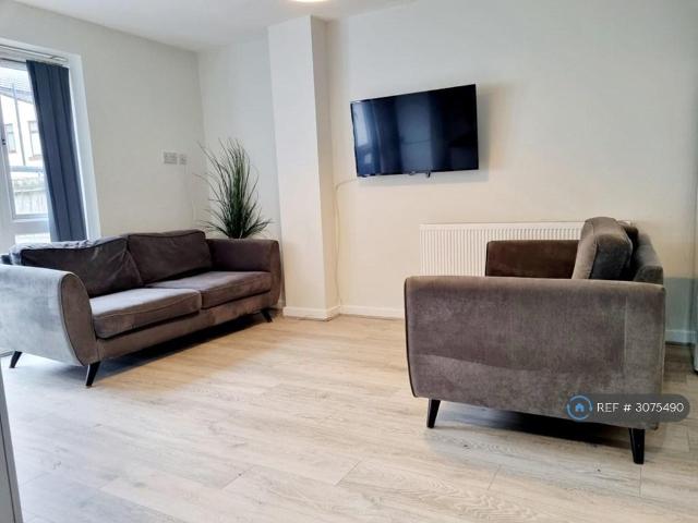 Liberty Street, Liverpool, L15 5 bed end of terrace house to rent £650 pcm £150 pw