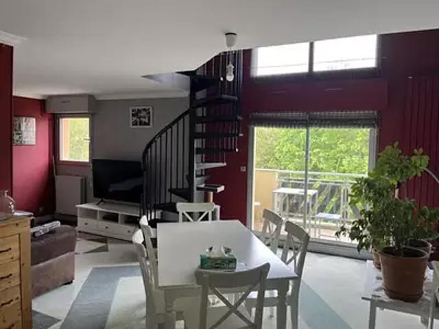 Libourne 33500 Achat / Vente appartement 3 pièces t3 au dernier étage piscine