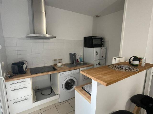 LIBOURNE APPARTEMENT T1 RDC AVEC COUR