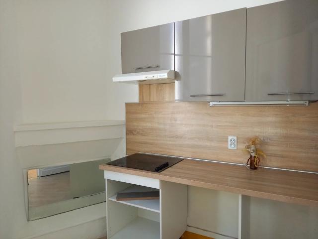 LIBOURNE centre appartement T2 rénové 52m²