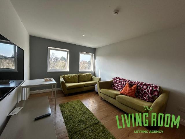 Library Court, Fairoak Road, Cathays 5 bed flat to rent £3,100 pcm £715 pw