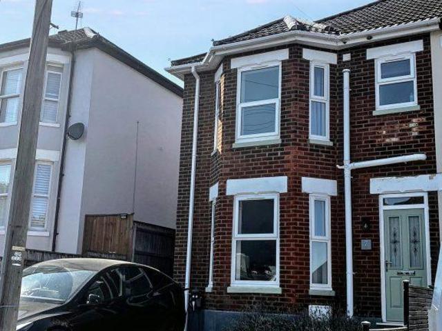 Library Road, Parkstone 3 bed semi detached house to rent £1,895 pcm £437 pw