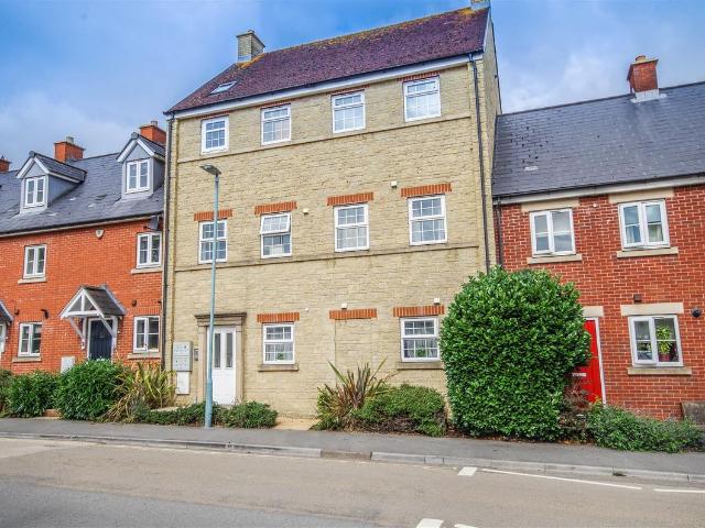 Library Terrace, Dursley GL11, 1 bed flat to rent, £775 pcm | PrimeLocation