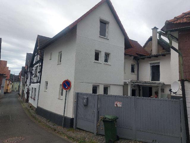 LICH MUSCHENHEIM: Schönes ausbaufähiges 4 5 Zimmer Fachwerk Haus