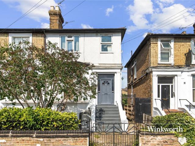 Lichfield Grove, Finchley, London N3, 2 bed maisonette to rent, £1,750 pcm | PrimeLocation