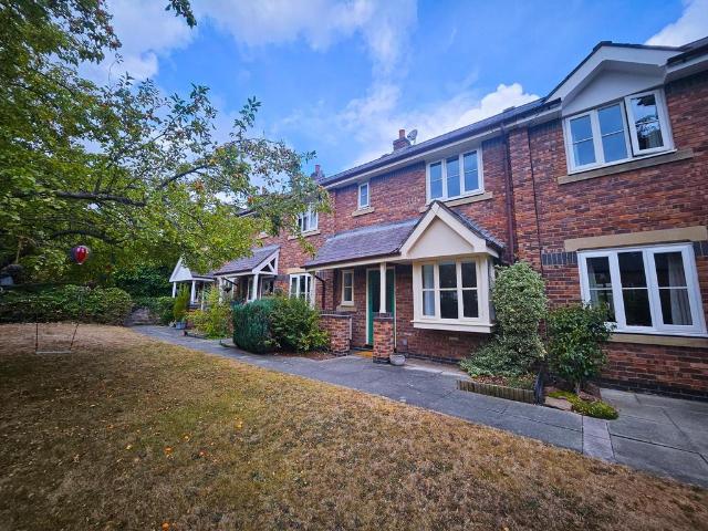 Lichfield Mews, High Street, Tarvin 3 bed mews to rent £1,200 pcm £277 pw