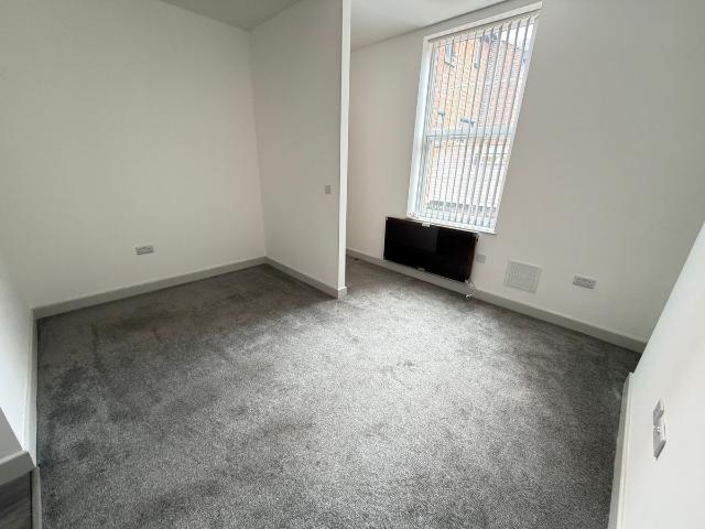 Lichfield Street, Bilston, Wolverhampton WV14, Studio to rent, £650 pcm | PrimeLocation