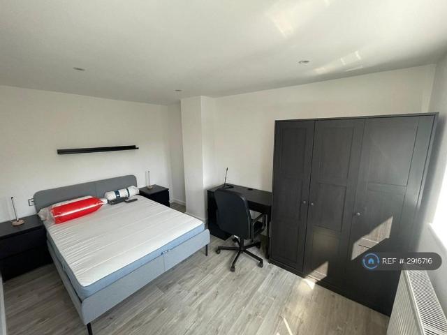 Lichfield Street, Salford, M6 4 bed terraced house to rent £2,440 pcm £563 pw