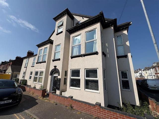 Lichfield Road, Great Yarmouth NR31, 1 bed flat to rent, £615 pcm | PrimeLocation