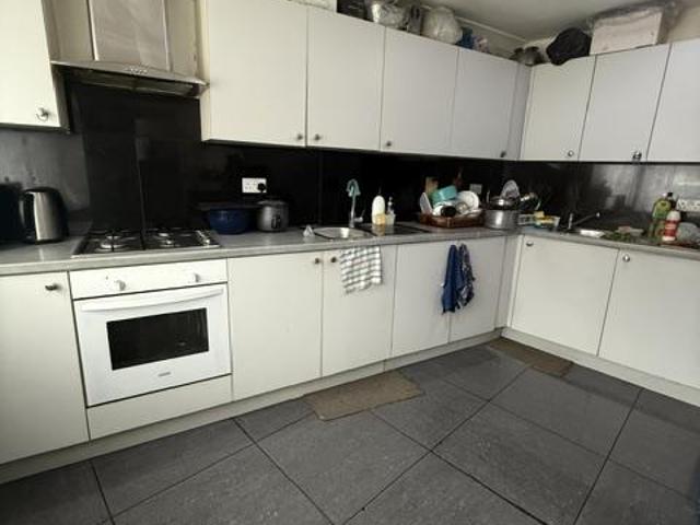 Lichfield Road, Hounslow TW4 1 bed house to rent £800 pcm £185 pw