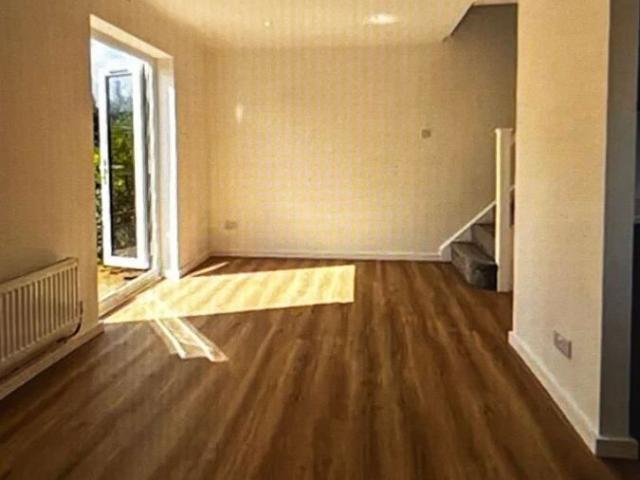 Lichfield Road, London NW2, 1 bed property to rent, £2,100 pcm | PrimeLocation