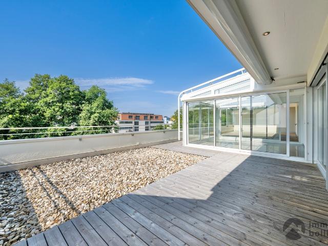 Licht und Komfort in perfekter Harmonie im Attikageschoss