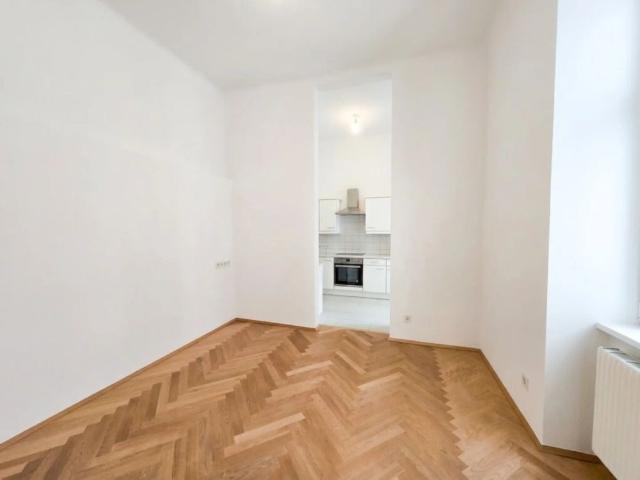 Licht, Eleganz und Großzügigkeit Großzügige 3,5 Zimmer Altbauwohnung