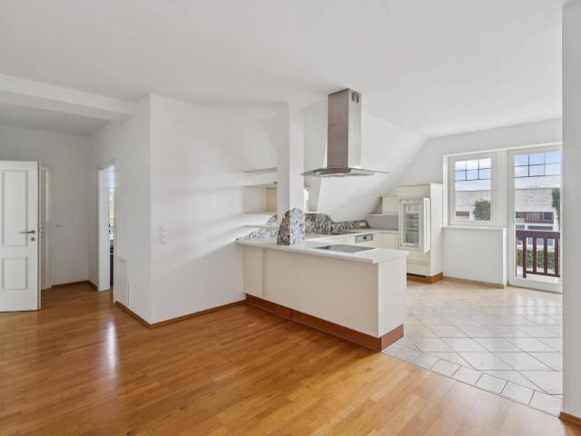 Licht, Höhe, Eleganz – außergewöhnliche Dachgeschoss Maisonette!