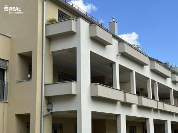 Licht, Luft & Raum Design Wohnung mit begrünbarem Terrassenhighlight
