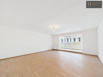 Licht, Raum und Wohnqualität – Großzügige 3 Zimmer Wohnung mit verglaster Loggia