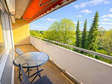 Licht. Ruhe. Zuhause 4 Zimmer Wohnung mit Balkon & Weitblick in Hürth