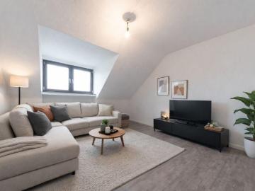 Lichtdurchflutet und frisch renoviert – Wohnen mit Komfort