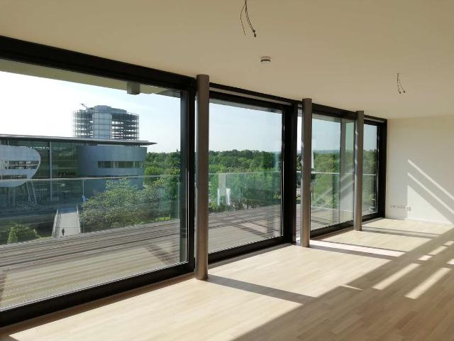 Lichtdurchflutete 4 Raum Wohnung mit tollem Ausblick