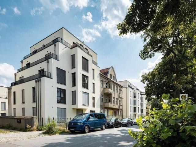 Lichtdurchflutete 4 Zimmer Wohnung mit EBK & Balkon im grünen Buch